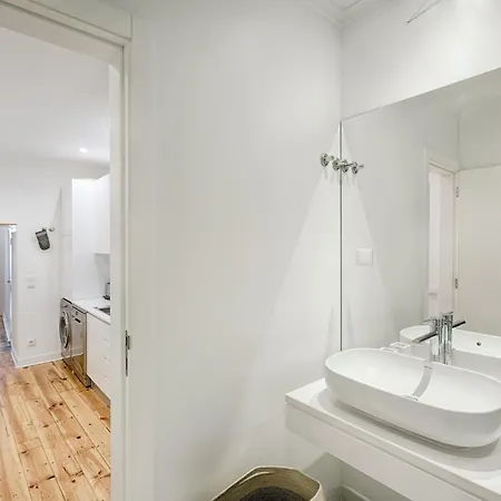 Apartamento Architectural Gem In Bica