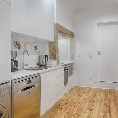 Architectural Gem In Bica Apartamento *