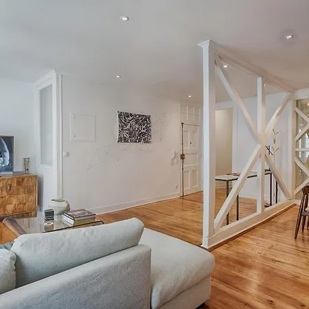 Architectural Gem In Bica Apartment Lisbon